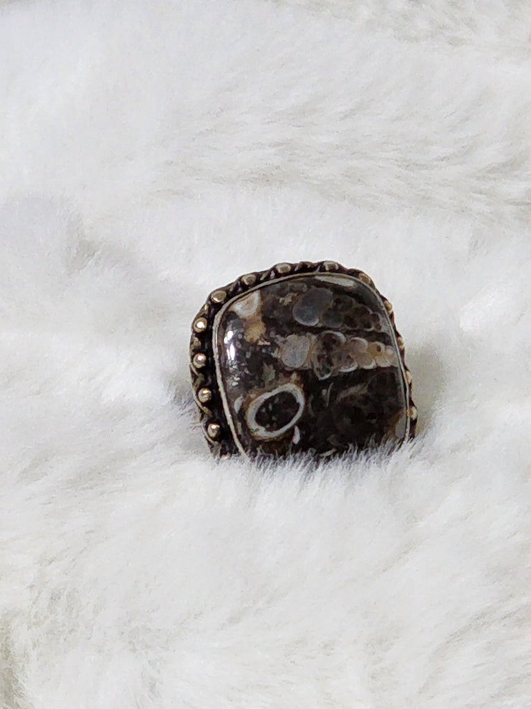 Navajo Sterling Silver & Wyoming Fossilized Turritella Agate Ring   Size 9    (New)   Artist signed "SS"