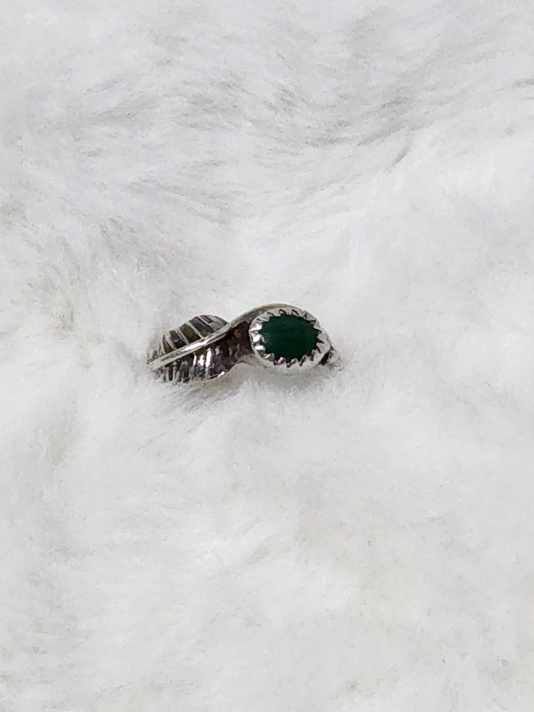 Navajo Small Sterling Silver & Malachite Ring    Size 4.25   (Vintage)  Artist signed "L"