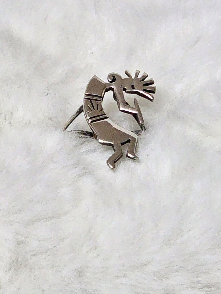 Zuni Sterling Silver Kokopelli Ring    Size 7.5    (Vintage)   Artist:  Unsigned    Excellent vintage condition.