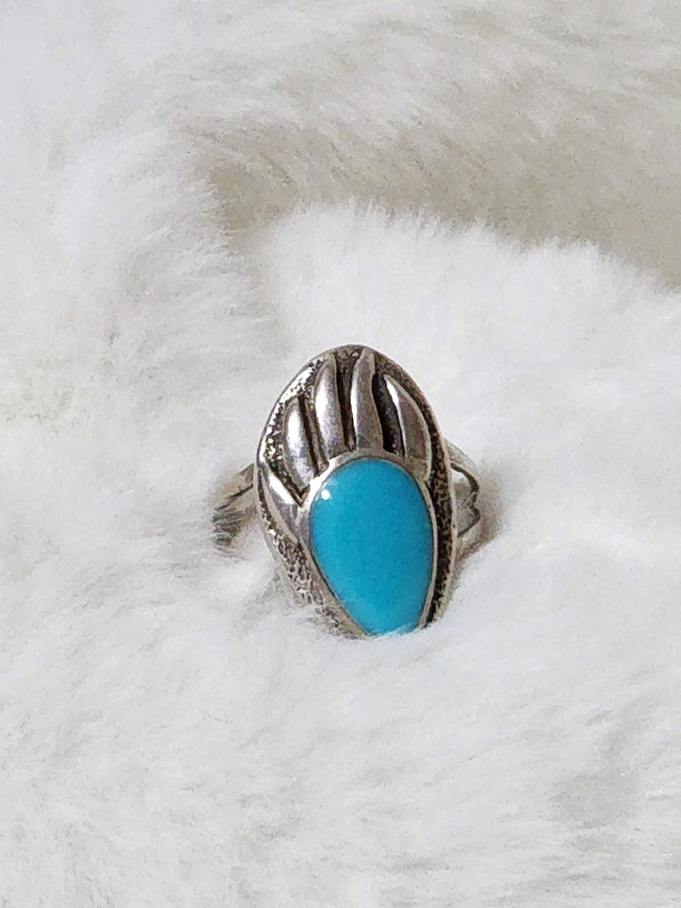 Navajo Sterling Silver Bear Paw w/ Sleeping Beauty Turquoise Ring   Size 8.75    (Vintage)   Artist signed "IL"