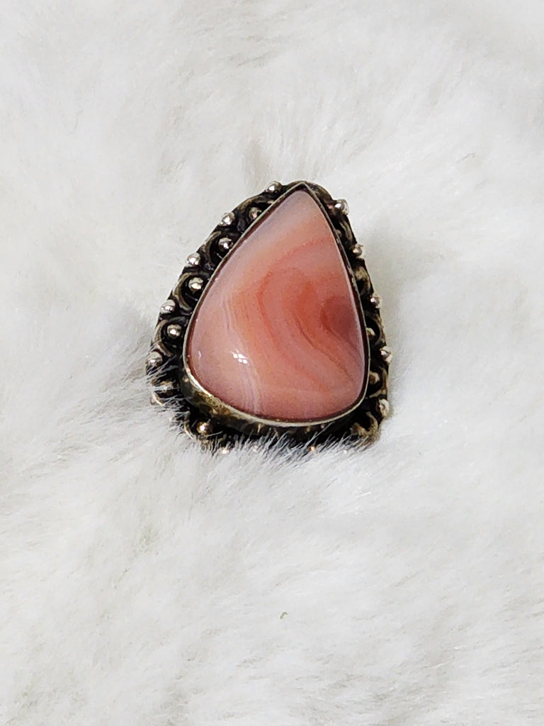 Navajo Large Sterling Silver & Banded Agate Ring    Size 7    (New)  Artist:  "DK" signed