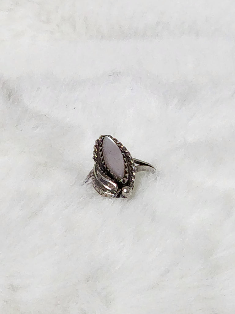 Navajo Small Sterling Silver Feather w/ Mother of Pearl Ring    Size 5.25    (Vintage) Artist:  Unsigned  Excellent vintage condition, very well cared for.  Light patina. 